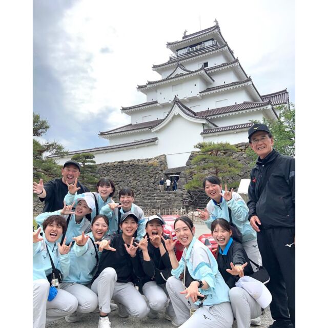 R6.5.19  全日本シングルスソフトテニス選手権大会

黒木選手3位おめでとう！

いつも元気いっぱいの彼女達！
素敵なチームに恵まれてトレーナーは幸せです！

感謝！

#城山テニス鹿児島  @shiroyama_tennis 
#ソフトテニス #実業団
#TAS整骨院
#トレーナー活動
#スポーツトレーナー
#アスリートケア