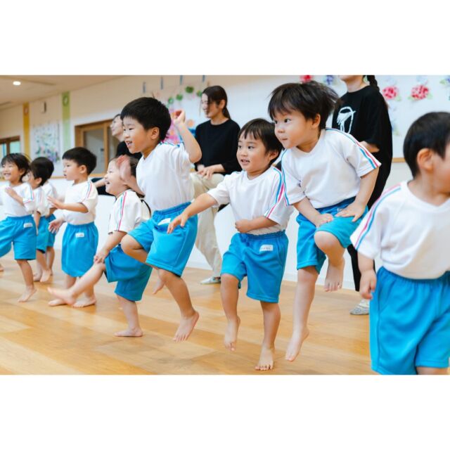子供達の笑顔 最高やなー！

DRI-V @dri_v_dance と始めた KIDS運動能力向上PJT 
園児達の取り組む姿勢が素晴らしい！

子供達の可能性は無限大！！

今回もありがとうー！

#運動能力向上PJT
#リズム遊び
#笑顔溢れる
#楽しいが1番
#東こども園 @higashi_kodomoen 
#感謝
#TAS整骨院 @tas_seikotsuin #トレーナー活動 #KIDSトレーニング

Photo by @calecord